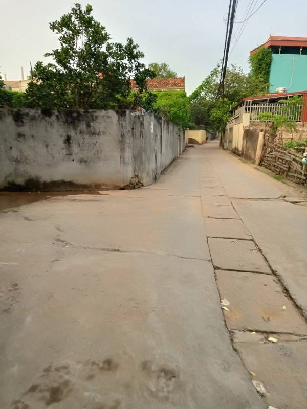 Bán 48 m2 đất trung tâm Thanh Trì mặt tiền 4m, lô góc, đường rộng, 980tr