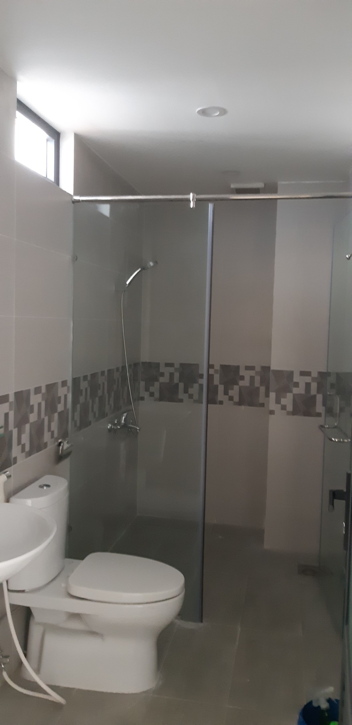 Cho thuê nhà đẹp mới xây tại Phước Long B, Thủ Đức, giá 28tr/tháng