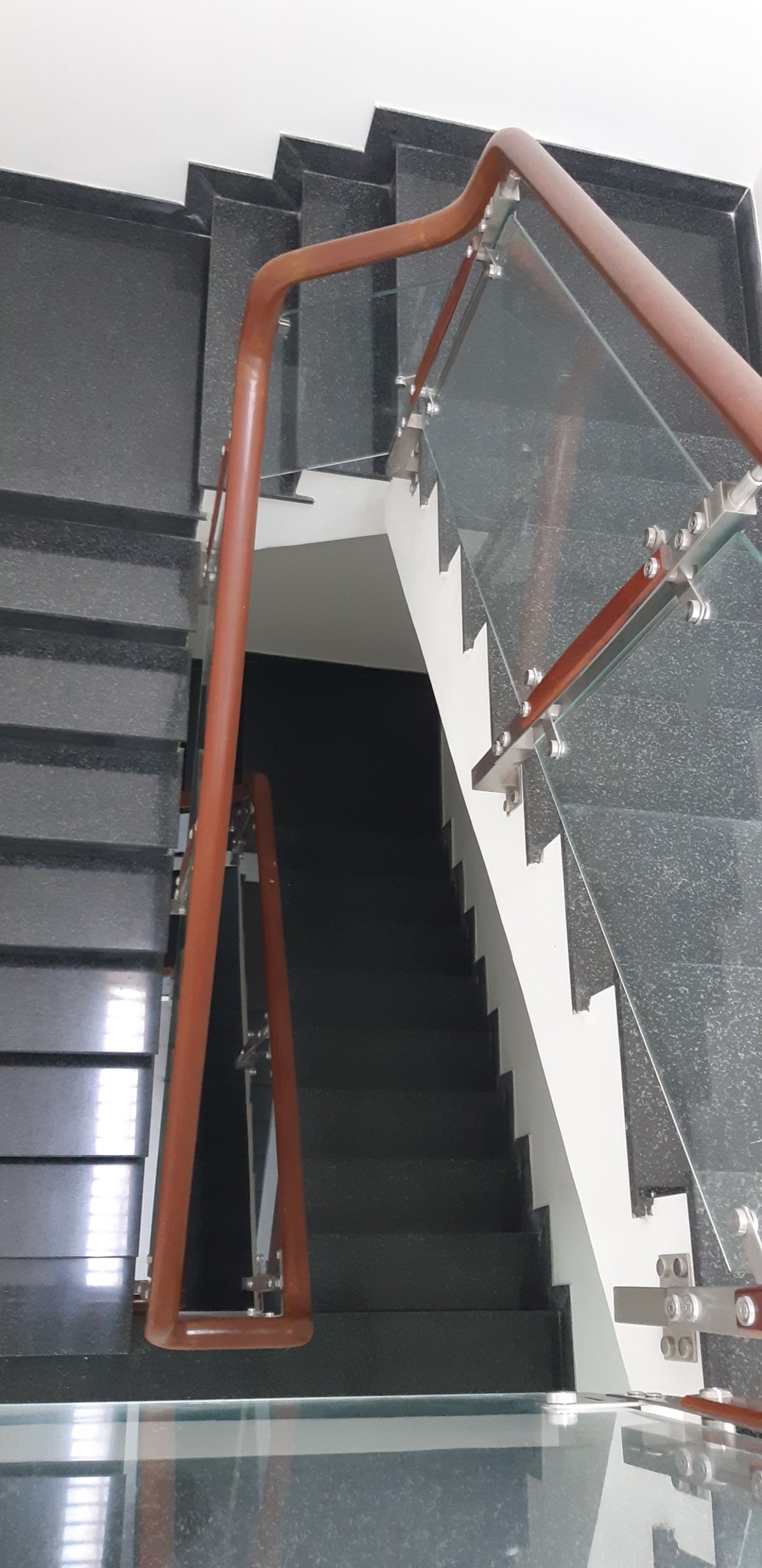 Cho thuê nhà đẹp mới xây tại Phước Long B, Thủ Đức, giá 28tr/tháng