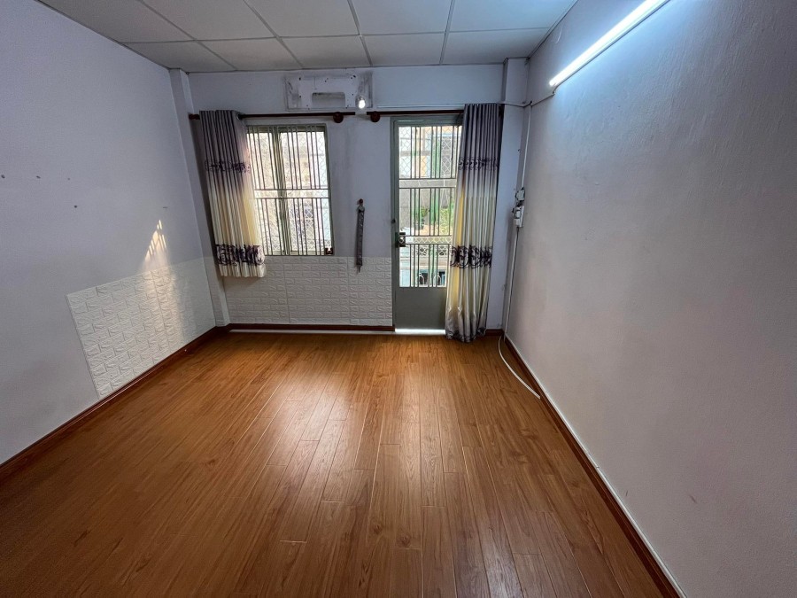 Cho thuê nhà nguyên căn tại phường 15, quận 10