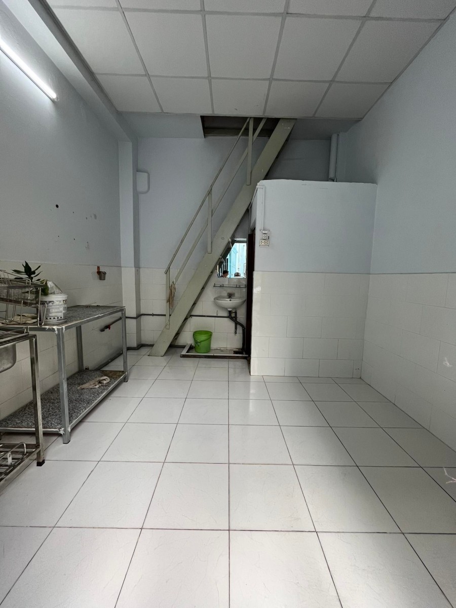 Cho thuê nhà nguyên căn tại phường 15, quận 10