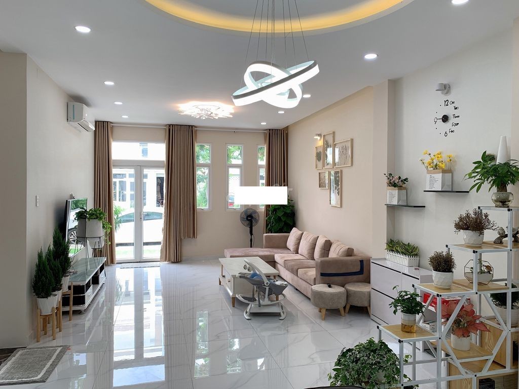 Cho thuê nhà mới đẹp tại Phú Hữu, quận 9 giá 21tr/tháng