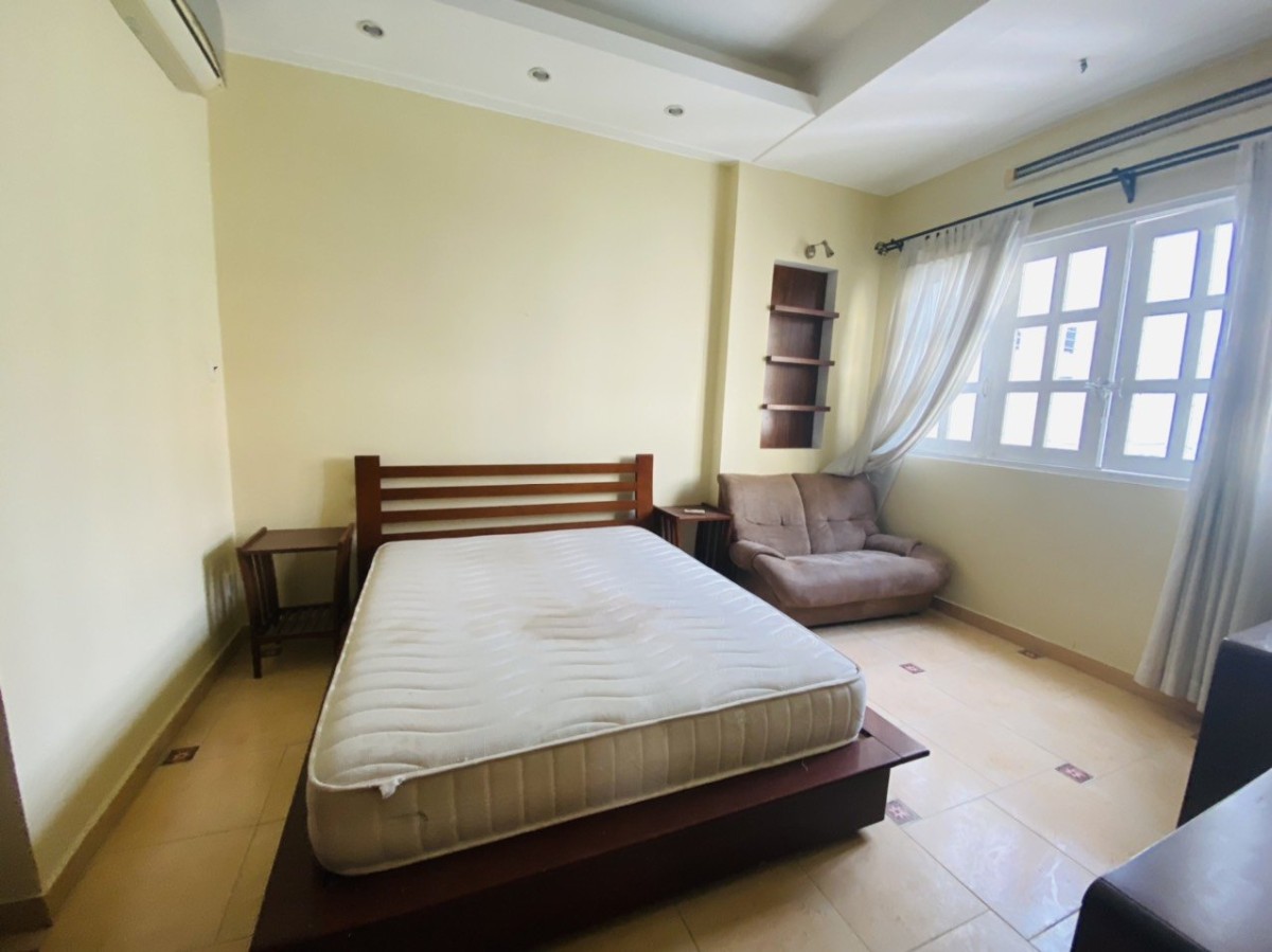 Cho thuê nhà hẻm xe hơi Sư Vạn Hạnh giá 25
triệu/tháng