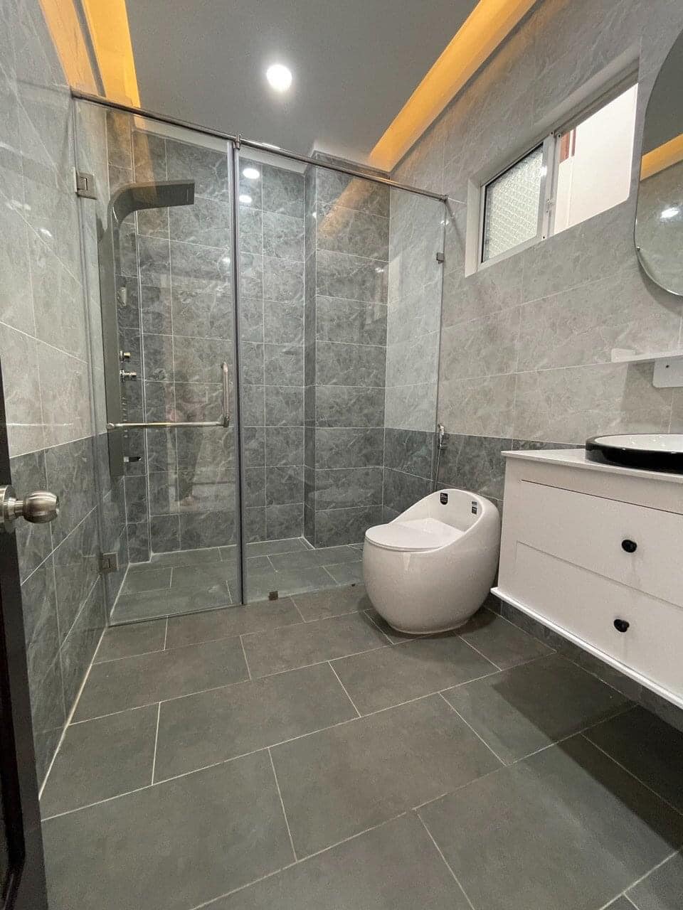 Bán nhà 2 tầng Bình Tân hẻm xe hơi rộng 12M - 90M2 giá 6,5 tỷ