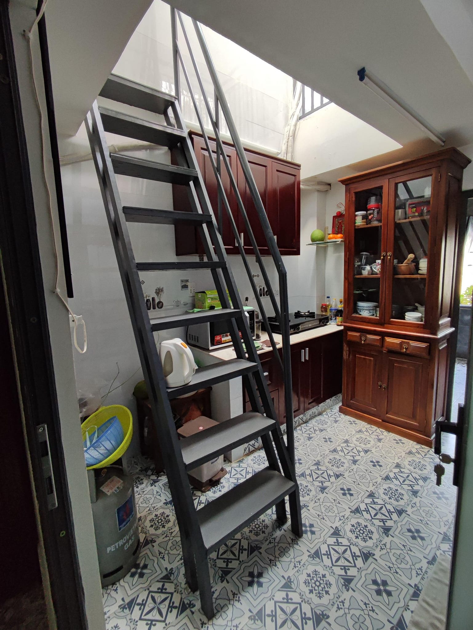 Bán nhà Nguyễn Thiện Thuật ô tô đỗ cửa 86M2 giá 2,6 Tỷ