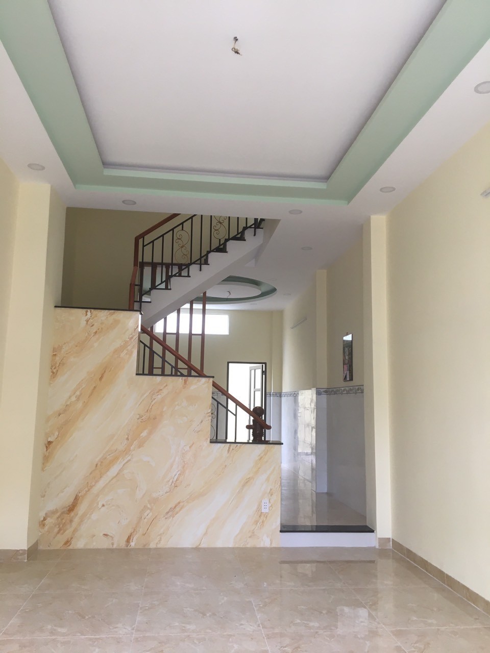 Cho thuê nhà hẻm 4 tầng tại Tô Hiệu, Tân Phú, giá 15
triệu/tháng
