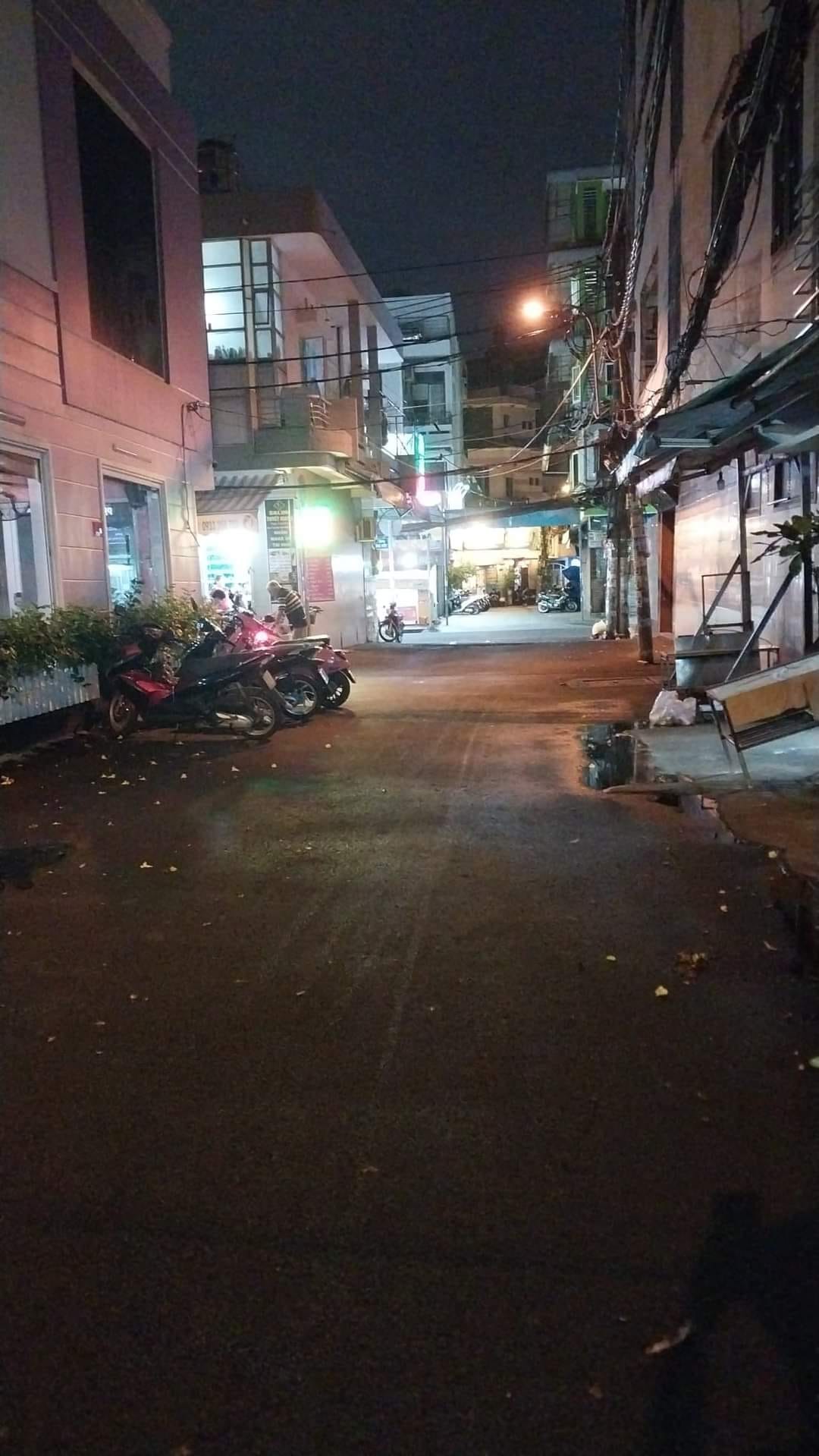Bán nhà mặt đường Vĩnh Hội 50M2 giá 11,2 tỷ