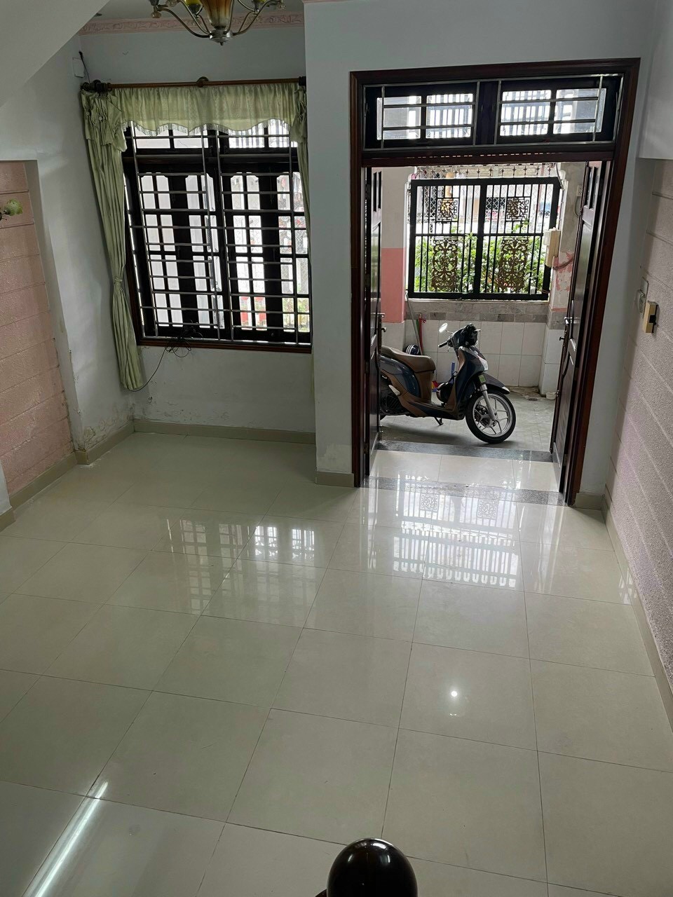 Cho thuê căn nhà hẻm đường 160, Tăng Nhơn Phú A, quận 9
