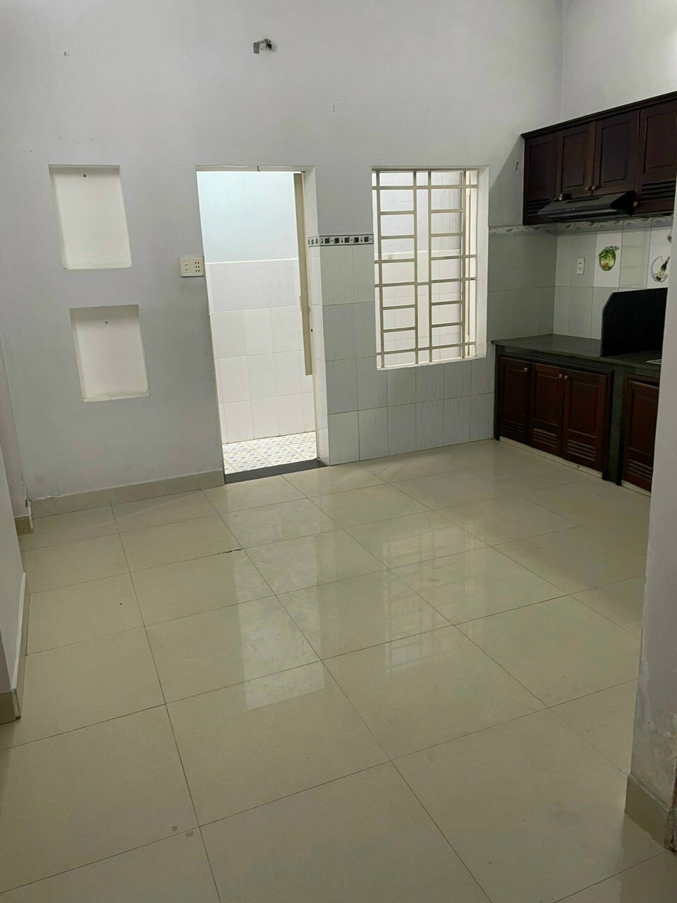 Cho thuê căn nhà hẻm đường 160, Tăng Nhơn Phú A, quận 9