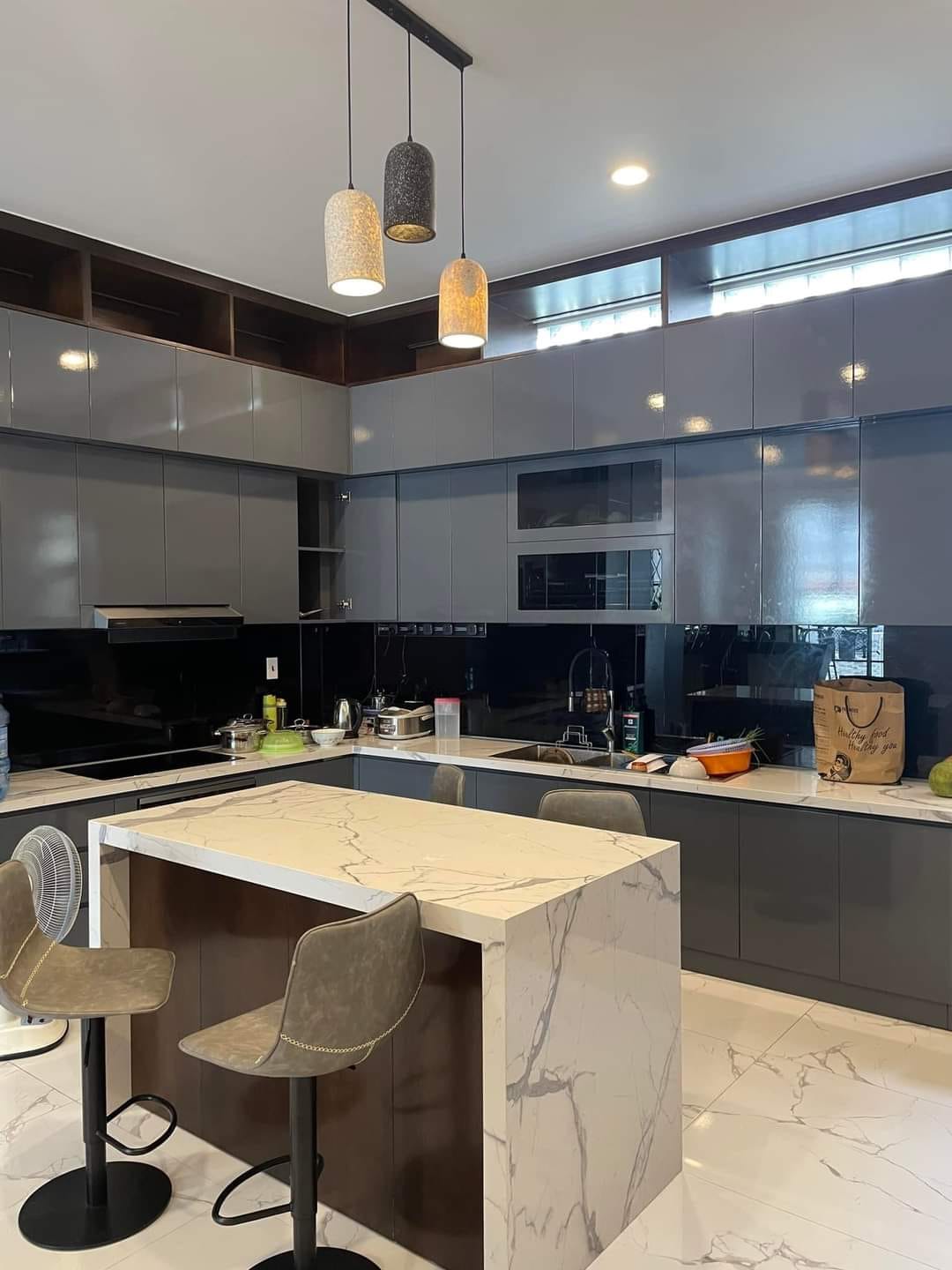 Bán Villa 6 tầng 80M2 Lê quang định mặt tiền 6m
