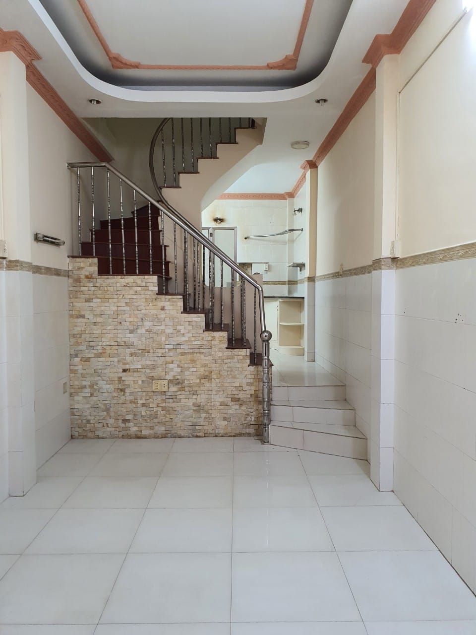 Bán nhà quận 3 Chợ Bàn Cờ cách hẻm xe hơi 3 bước chân giá 7,655 tỷ có thương lượng
