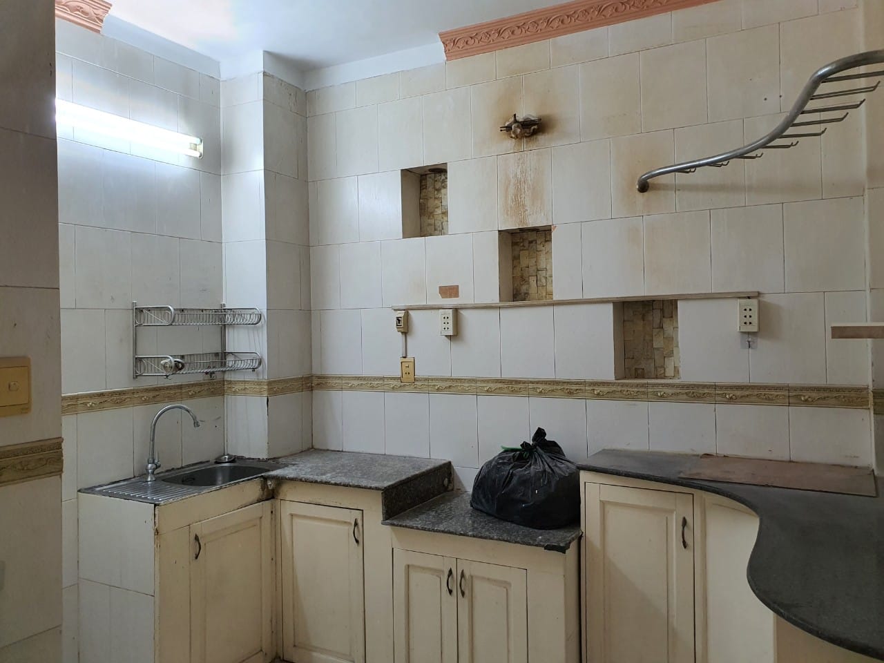 Bán nhà quận 3 Chợ Bàn Cờ cách hẻm xe hơi 3 bước chân giá 7,655 tỷ có thương lượng