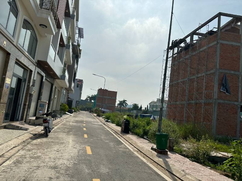 Bán gấp nền đất 50m2 KDC Tây Lân cách chợ 200m, gần Bệnh Viện Bình Tân