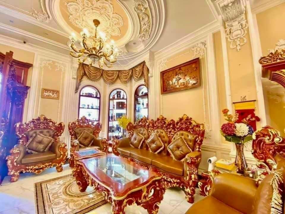 Bán siêu biệt thự đường Cách Mạng Tháng Tám giá chỉ hơn 6X tỷ