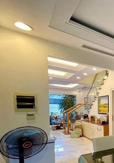 Cần bán gấp nhà 5 tầng hơn 90m2 ở Hà Đông, Hà Nội