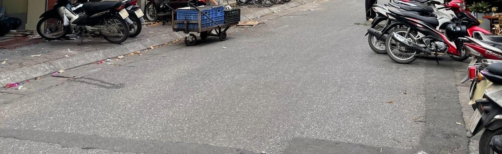 Cần bán nhà mặt phố Yên Thế, Đống Đa, Hà Nội giá 39 tỷ