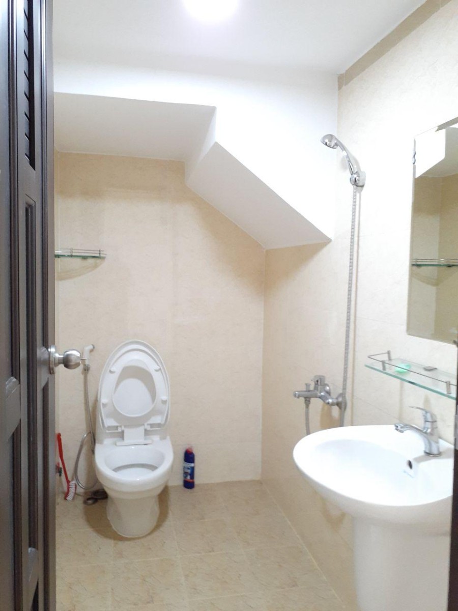 Cho thuê nhà 2 lầu gần Trần Não giá 18 triệu/tháng