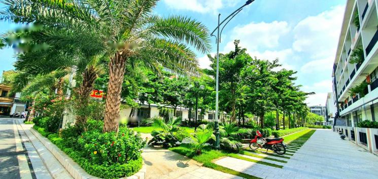 Chính chủ cần tiền bán gấp lô shophouse ở Long Biên, Hà Nội