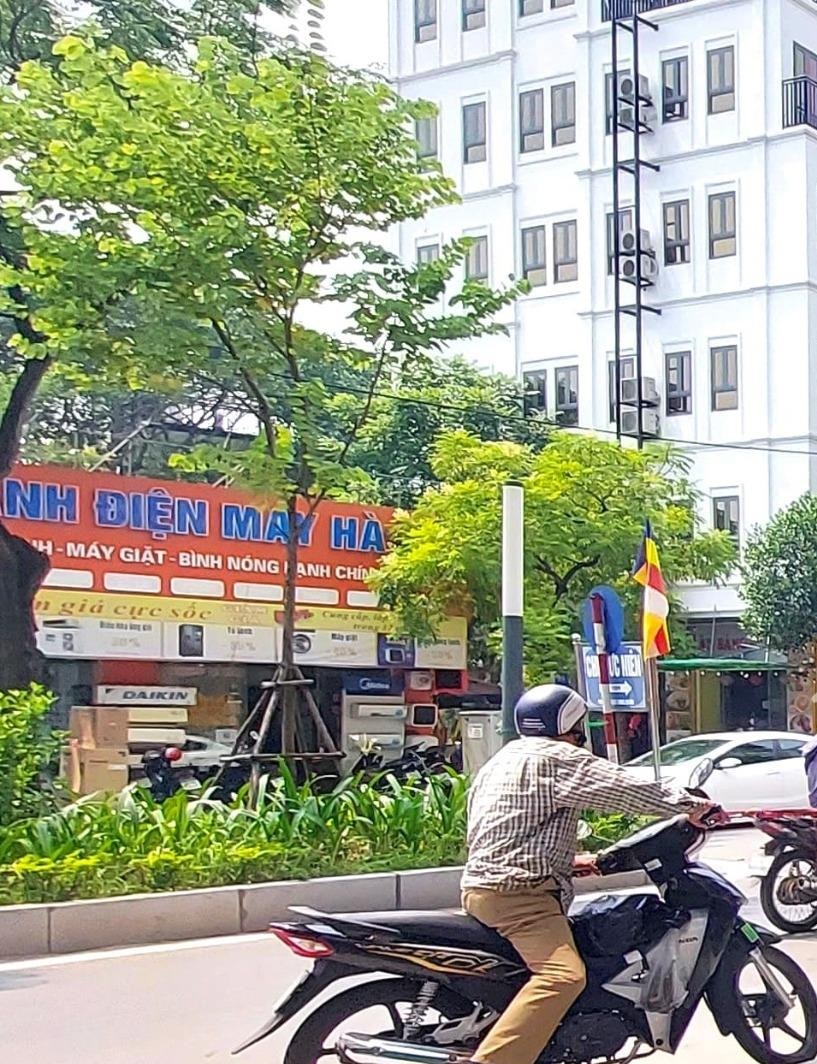 Bán nhà mặt phố Lạc Long Quân, Cầu Giấy, Hà Nội