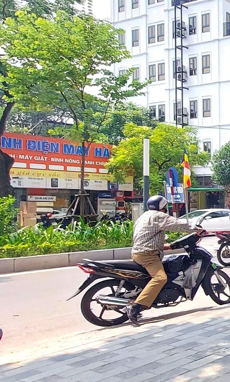Bán nhà mặt phố Lạc Long Quân, Cầu Giấy, Hà Nội