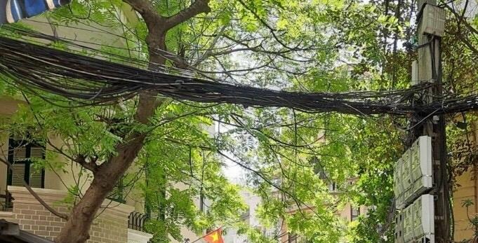 Bán nhà mặt phố Võng Thị, Tây Hồ, Hà Nội có giá bán 23,5 tỷ