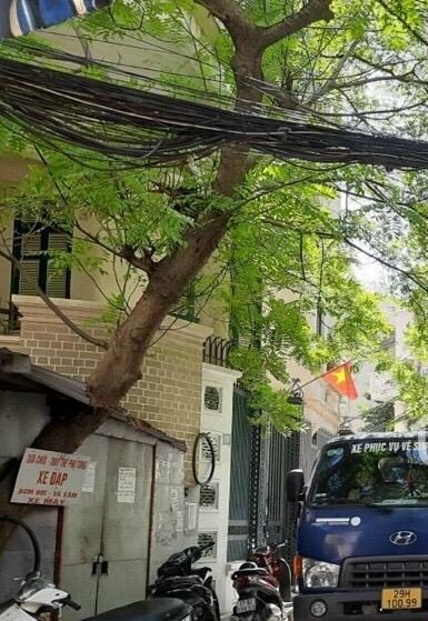 Bán nhà mặt phố Võng Thị, Tây Hồ, Hà Nội có giá bán 23,5 tỷ