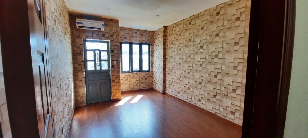 Cho thuê nhà nguyên căn 3 tầng giá rẻ mới tinh