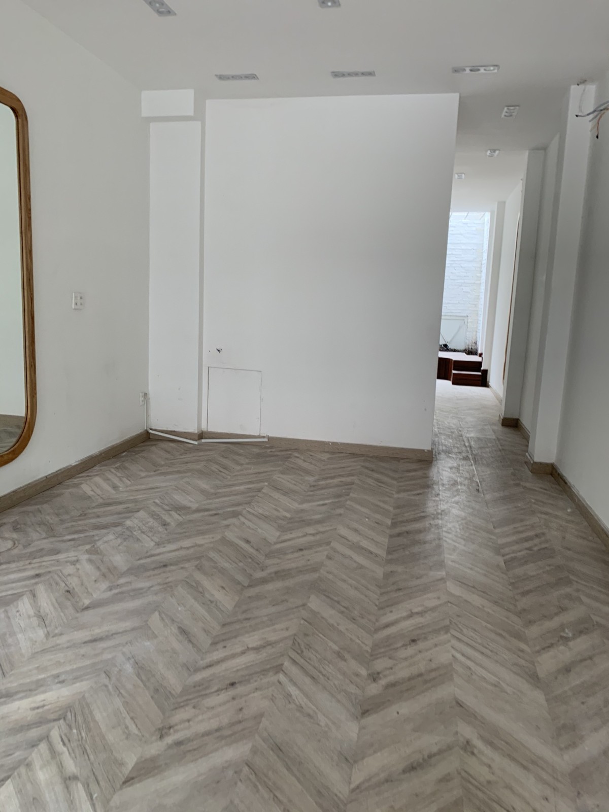Cho thuê nhà mặt tiền Nam Kỳ Khởi Nghĩa giá 185tr/tháng