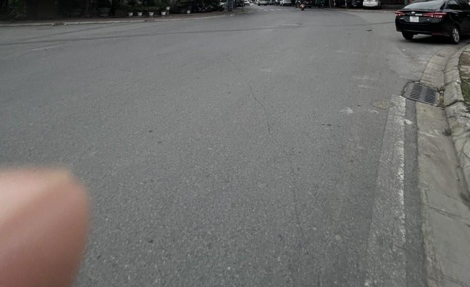 Bán nhà mặt phố Đại Từ, Long Biên, Hà Nội thoáng mát