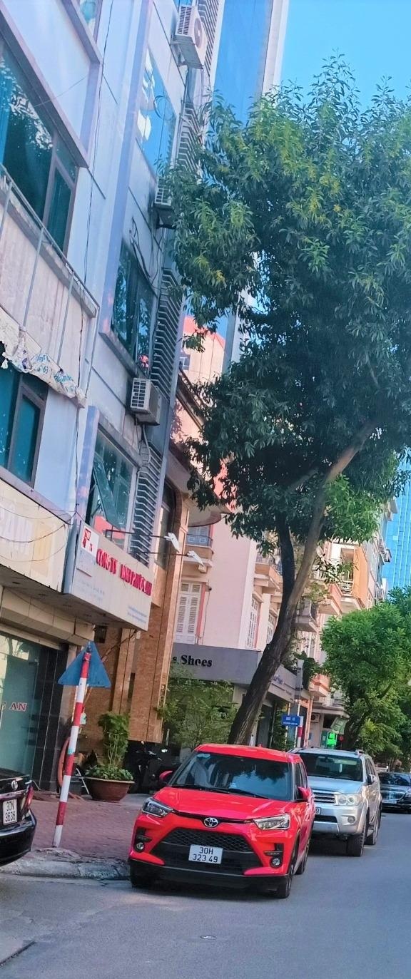 Bán nhà mặt phố Quận Cầu Giấy giá 17.5 tỷ có 4 tầng