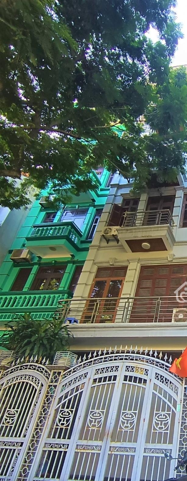 Bán nhà mặt phố Quận Cầu Giấy giá 17.5 tỷ có 4 tầng