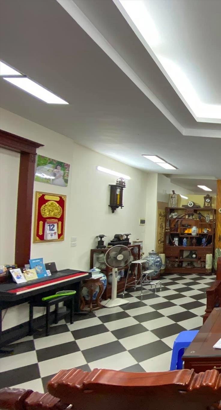 Bán nhà mặt phố chính chủ ở Hoàng Mai, Hà Nội giá 11,3 tỷ