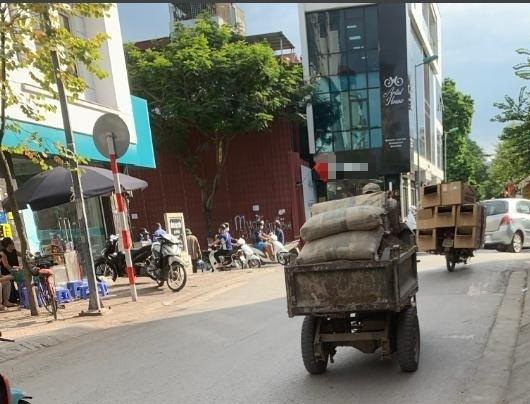 Bán nhà mặt phố 9 tầng ở Đội Cấn, Ba Đình, Hà Nội