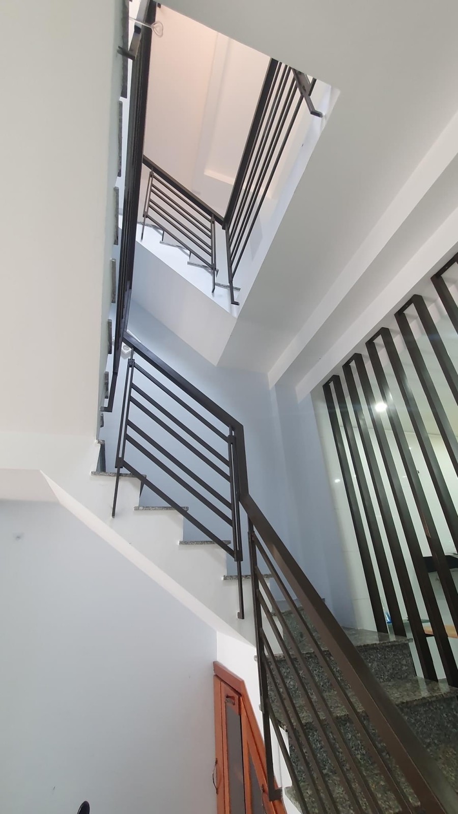 Cho thuê nhà 2 tầng mặt tiền Trường Chinh, Hoà Phát, Cẩm Lệ