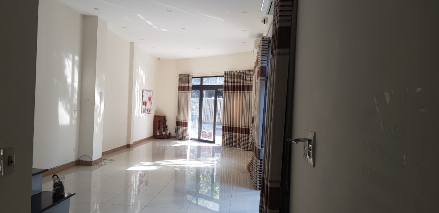 Cho thuê nhà 3 tầng 2 mặt tiền Hàm Tử, Mỹ An, Ngũ Hành Sơn