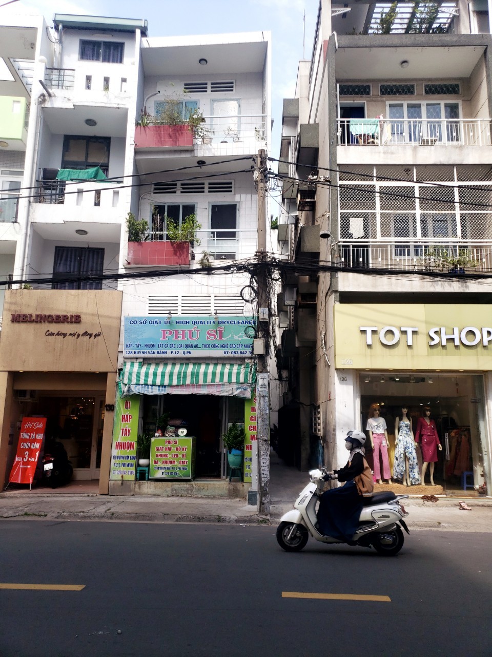 Nhà chính chủ cho thuê ngay mặt tiền Huỳnh Văn Bánh, Phú Nhuận