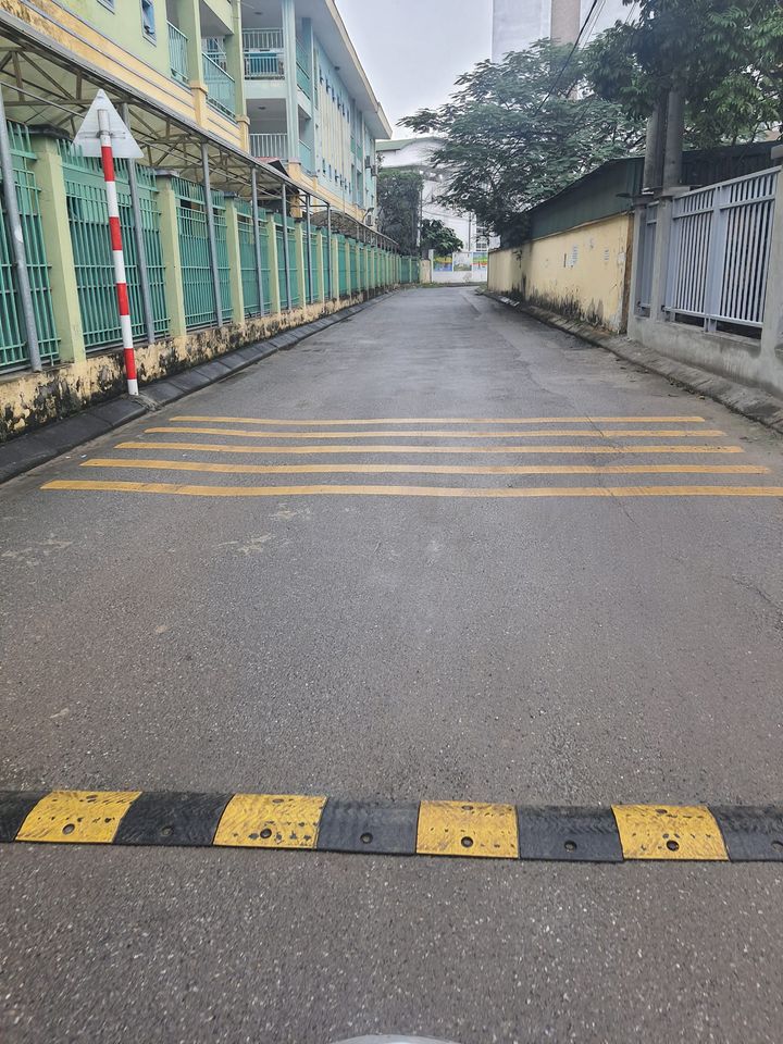 Bán Bán Đất Cổ Linh, Ô Tô Vào Đất, 40m2, Giá 4.x Tỷ