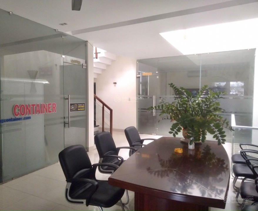 Cho thuê nhà nguyên căn đường Lê Đại Hành, Nha Trang, diện tích 160m2