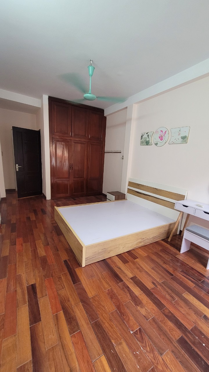 Cho thuê nhà ngõ 32 Đỗ Đức Dục Mễ Trì 40mx5T ở và KD 15,5tr Nam Từ Liêm 0854555533