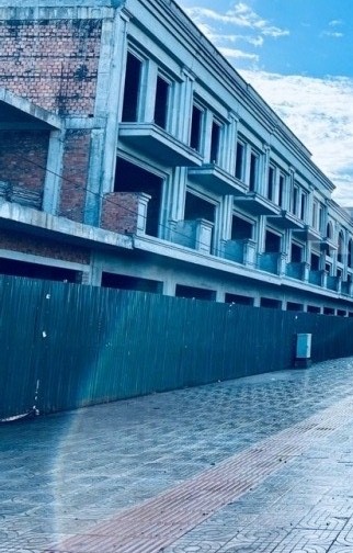Bán nhà phố thương mại trung tâm Buôn Ma Thuột giá cực kì tốt
