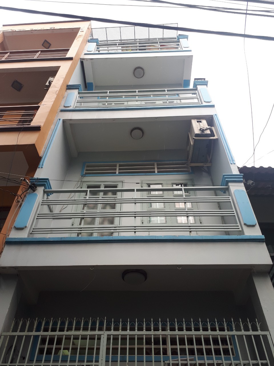 Cho thuê nhà 4 tầng tại Đinh Tiên Hoàng, Bình Thạnh