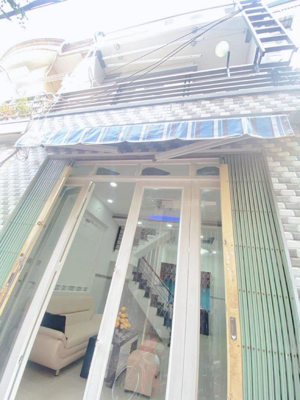 Bán nhà 29m2-2tang ngay Emart Phan Huy Ích - Gò Vấp , hẻm 3 gác - nở hậu - 3 tỷ nhỉnh 0932030061