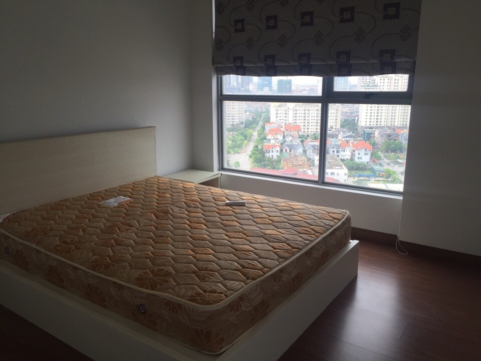 Cho thuê căn hộ chung cư Hà Nội Center Point 90m2, 3 ngủ đồ cơ bản nhà mới nhận giá 12tr/tháng