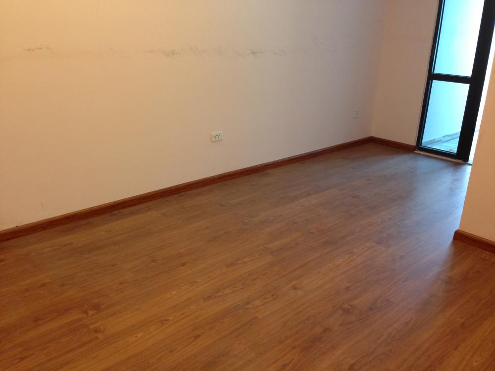 Cho thuê căn hộ chung cư Five Star Tower, 90m2, 3phòng ngủ, 2 WC, đồ cơ bản, giá 10 triệu/th