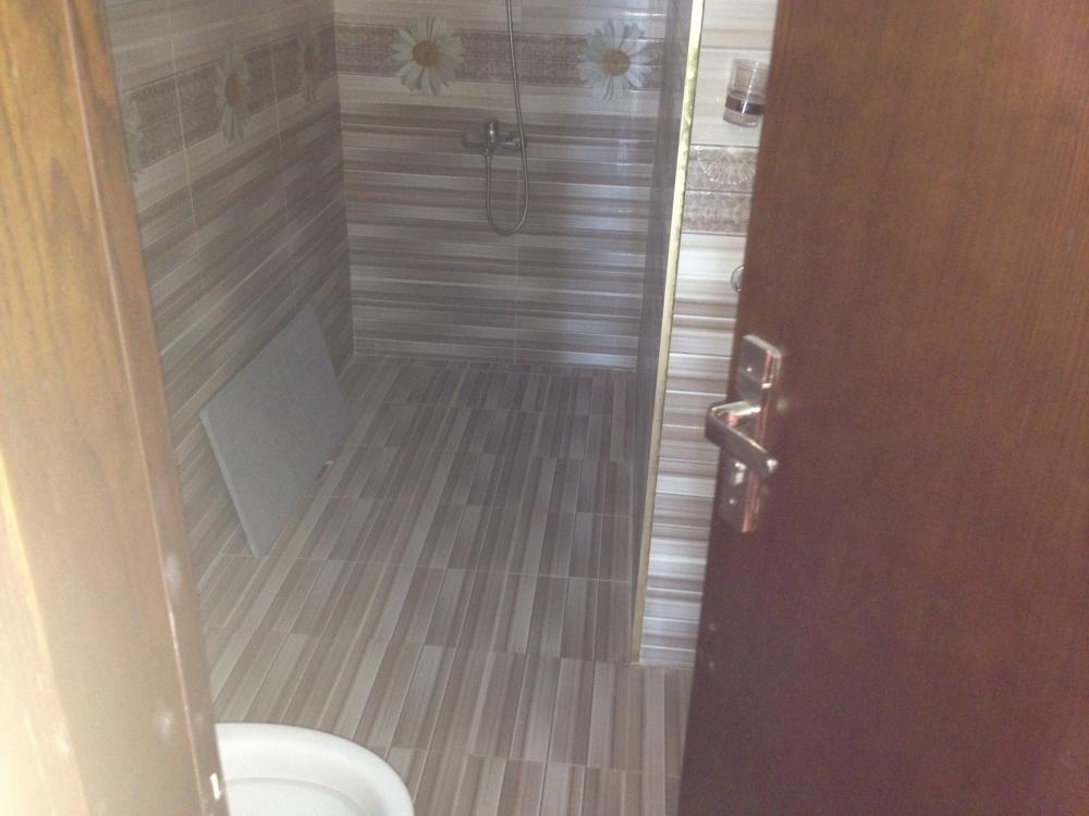 Cho thuê căn hộ chung cư Five Star Tower, 90m2, 3phòng ngủ, 2 WC, đồ cơ bản, giá 10 triệu/th