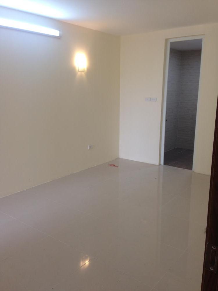 Cho thuê căn hộ chung cư Capital Graden 102 Trường Chinh 80m2, 2PN , đồ cơ bản, giá 10 tr/tháng