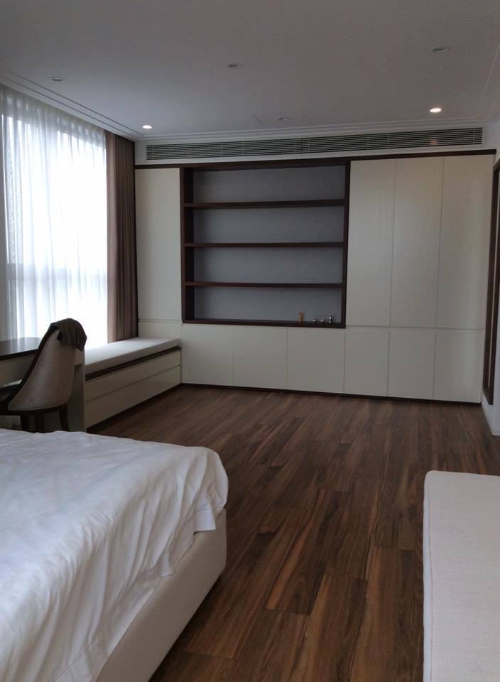 Cho thuê CHCC 170 Đê La Thành, DT 150m2, 3PN sáng, đã trang bị đầy đủ đồ, giá 14r/th