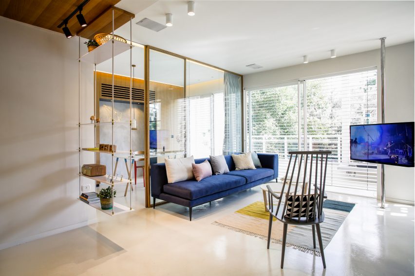 Cho thuê căn hộ chung cư The Golden Palm Lê Văn Lương, Thanh Xuân 85m2 được thiết kế 2 phòng ngủ, 2 nhà vệ sinh