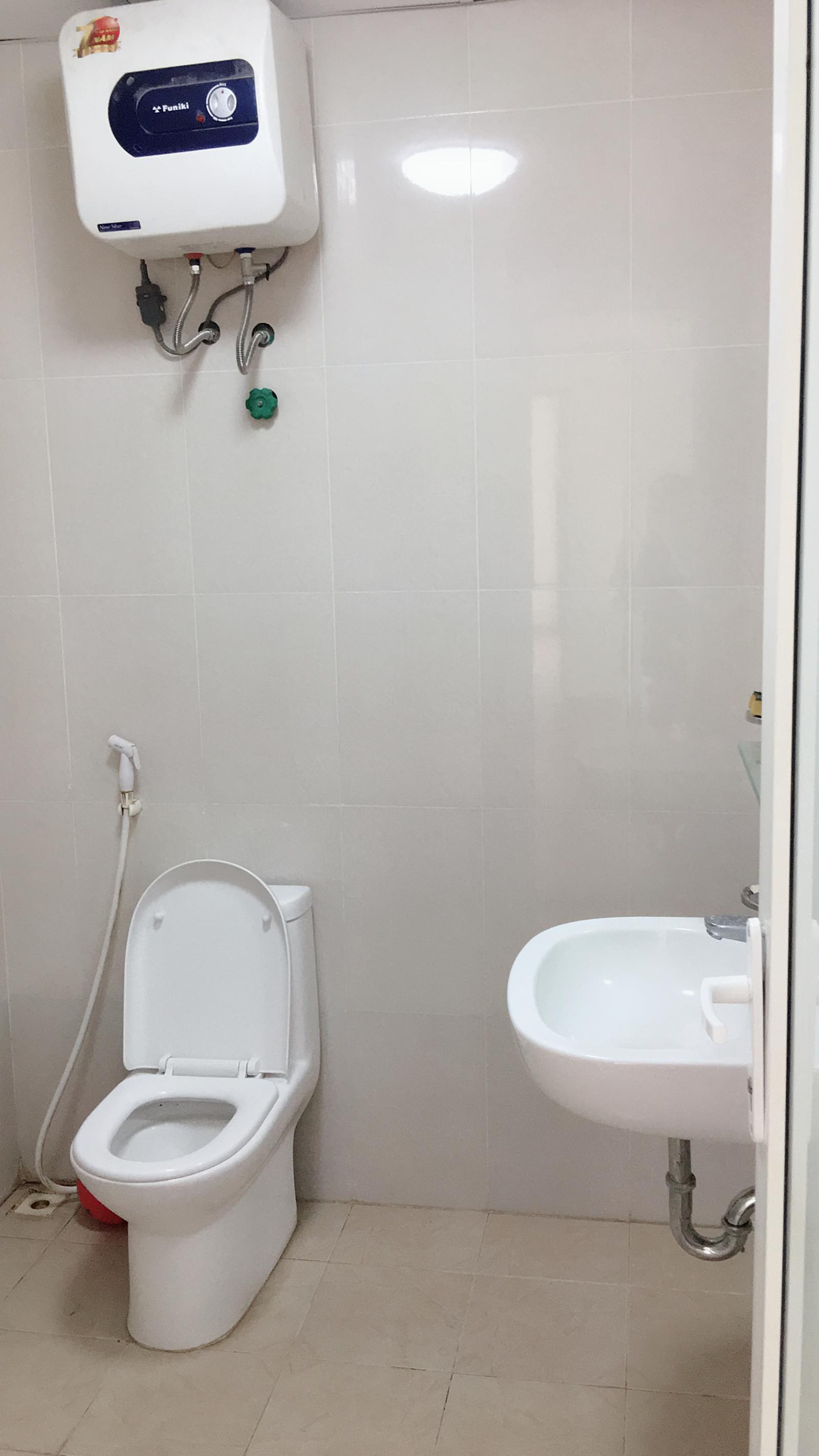 Cho thuê căn hộ chung cư hoàng gia tô hiệu hà đông 96m2 2pn 10tr