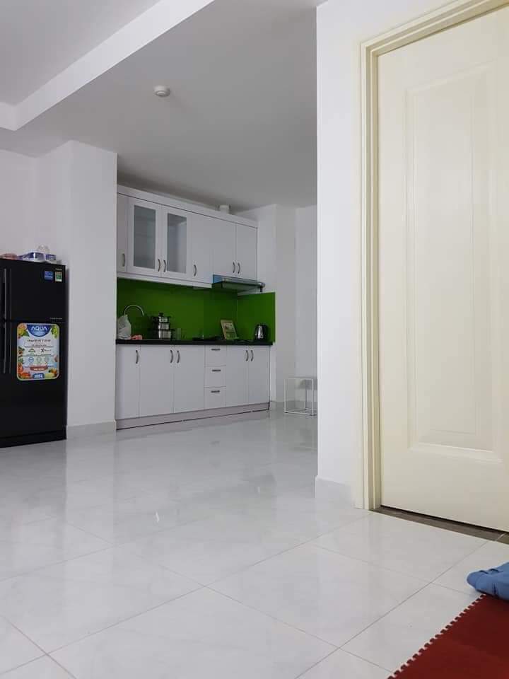 Cần cho thuê gấp CHCC Park Hill Times City 115m2, tầng trung, 3PN, đồ cơ bản, 12tr/th